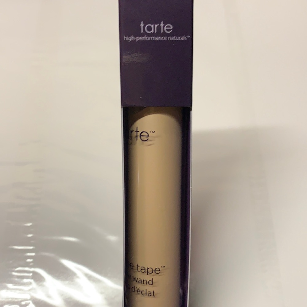 Tarte Shape Tape Glow Wand Contour Concealer in SUNBEAM